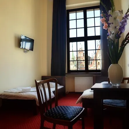 Hostel The One *